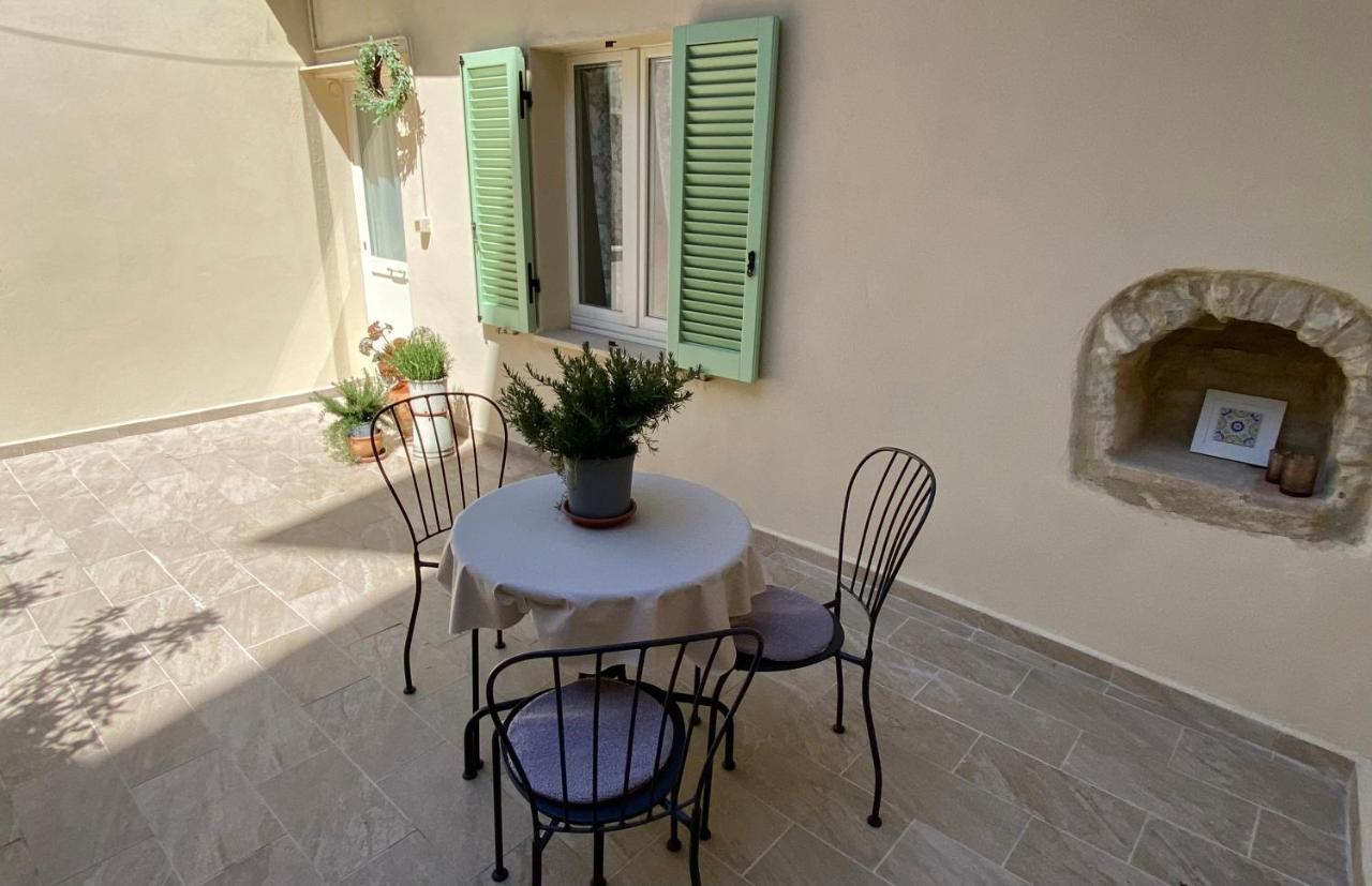 App. Con Terrazza Panoramica In Centro-Montefalco Exterior foto