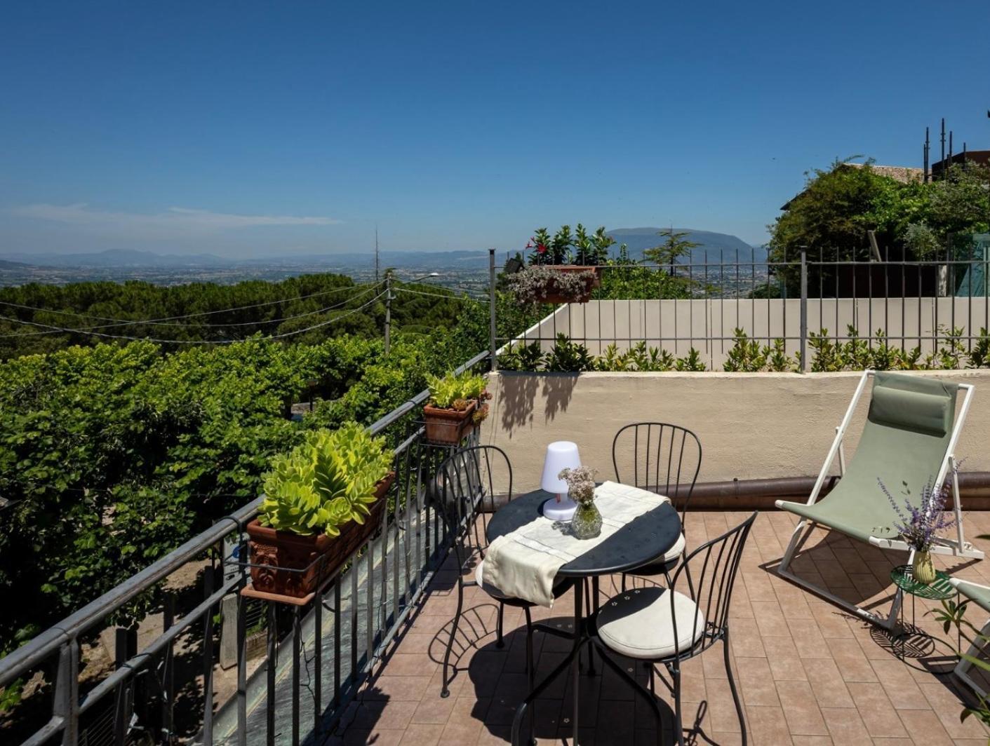 App. Con Terrazza Panoramica In Centro-Montefalco Exterior foto